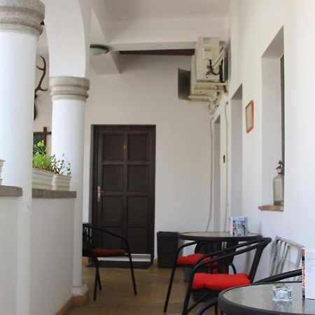 Bed and Breakfast Eden Panzio Эгер Экстерьер фото