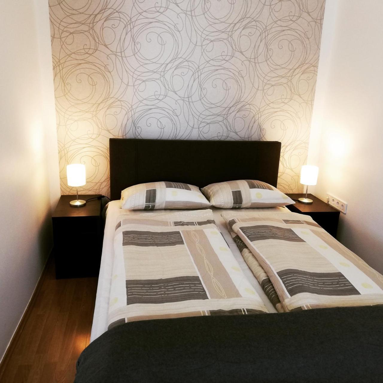 Bed and Breakfast Eden Panzio Эгер Экстерьер фото